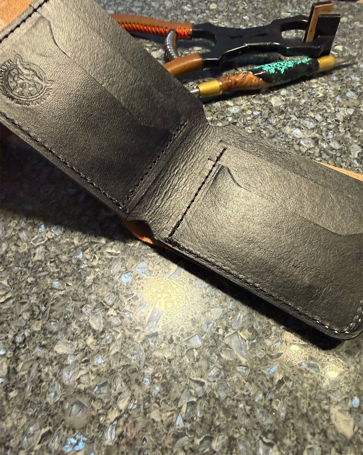 Snapped billfold